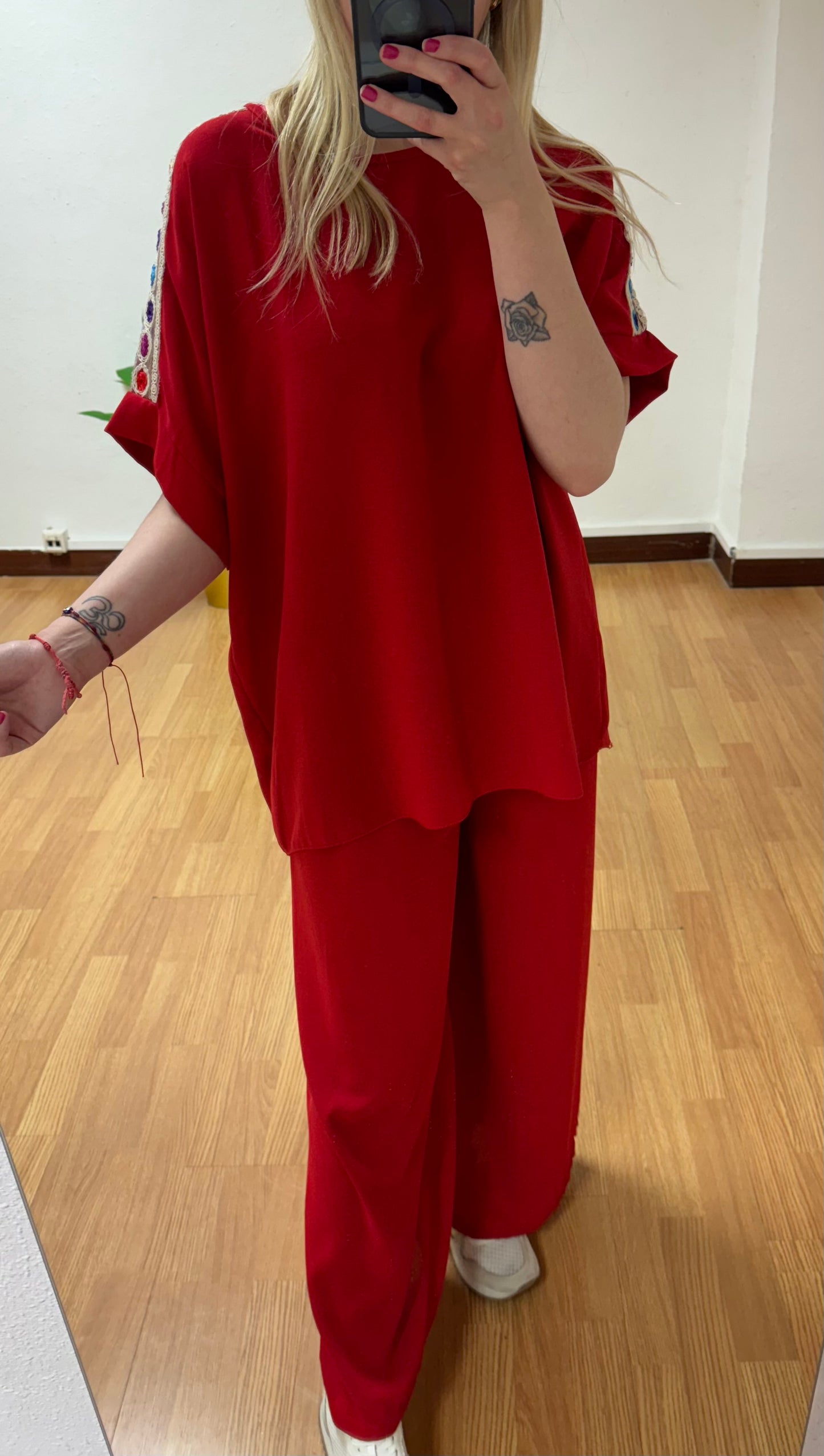 Blusa detalle hombros