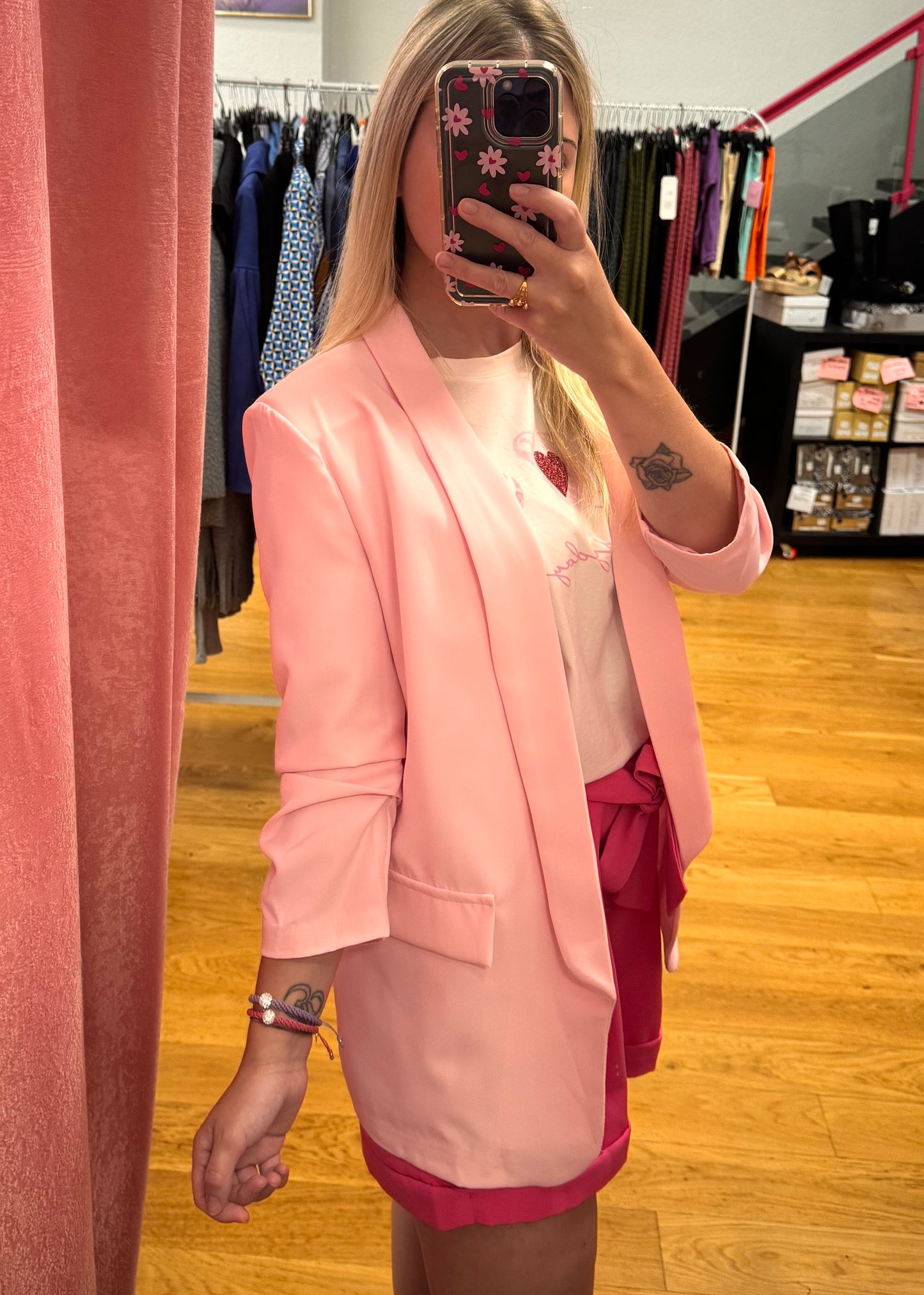 Americana rosa chicle