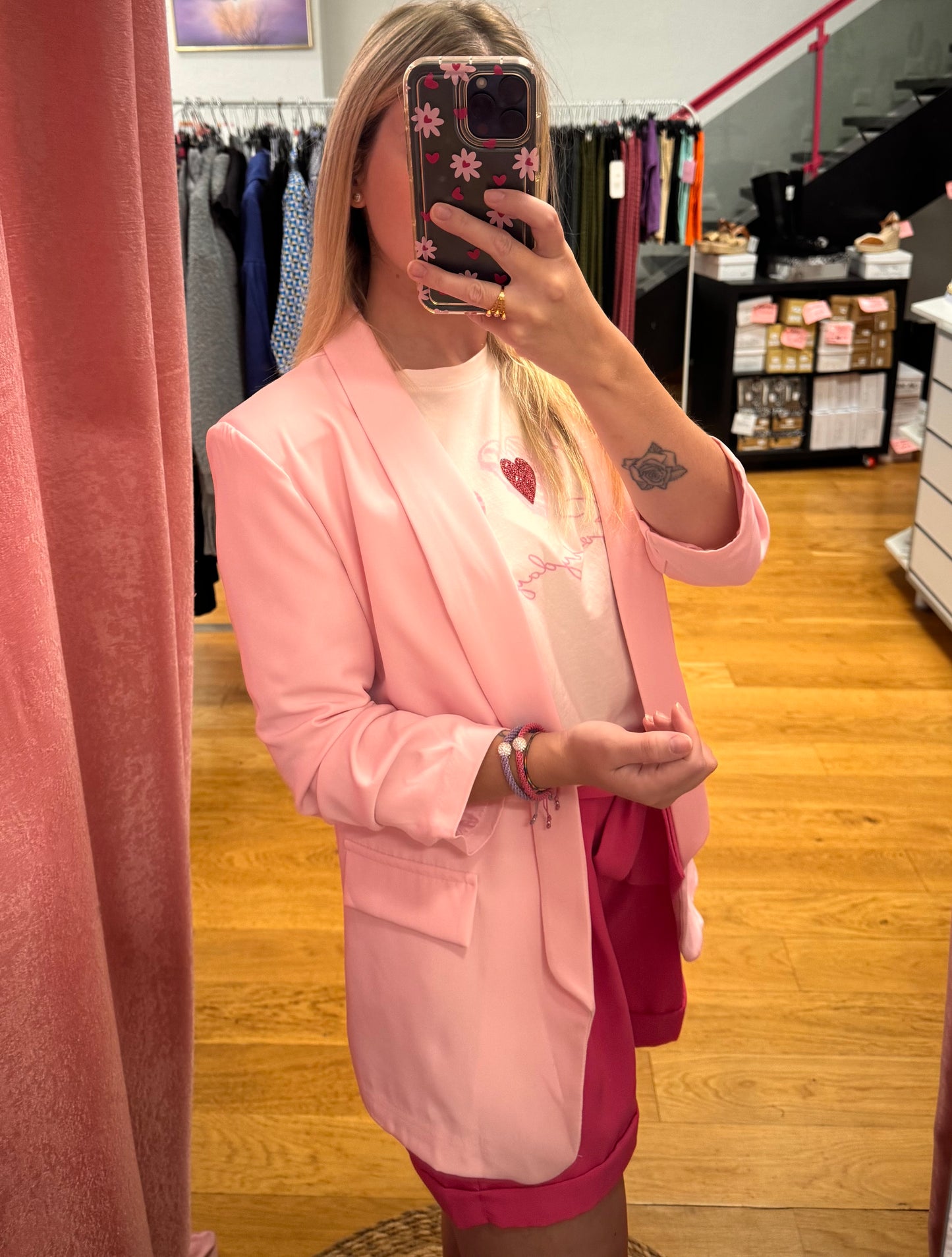 Americana rosa chicle