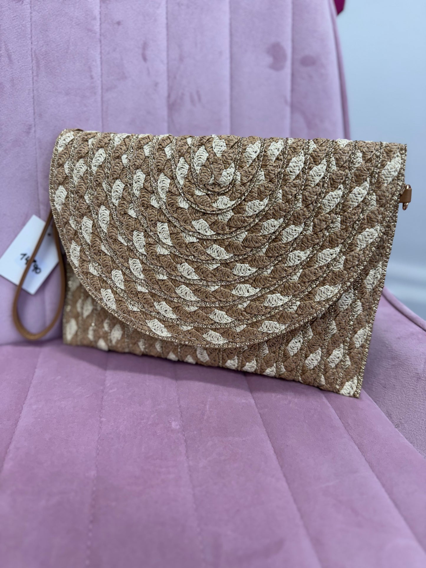 Bolso con detalle de brillos