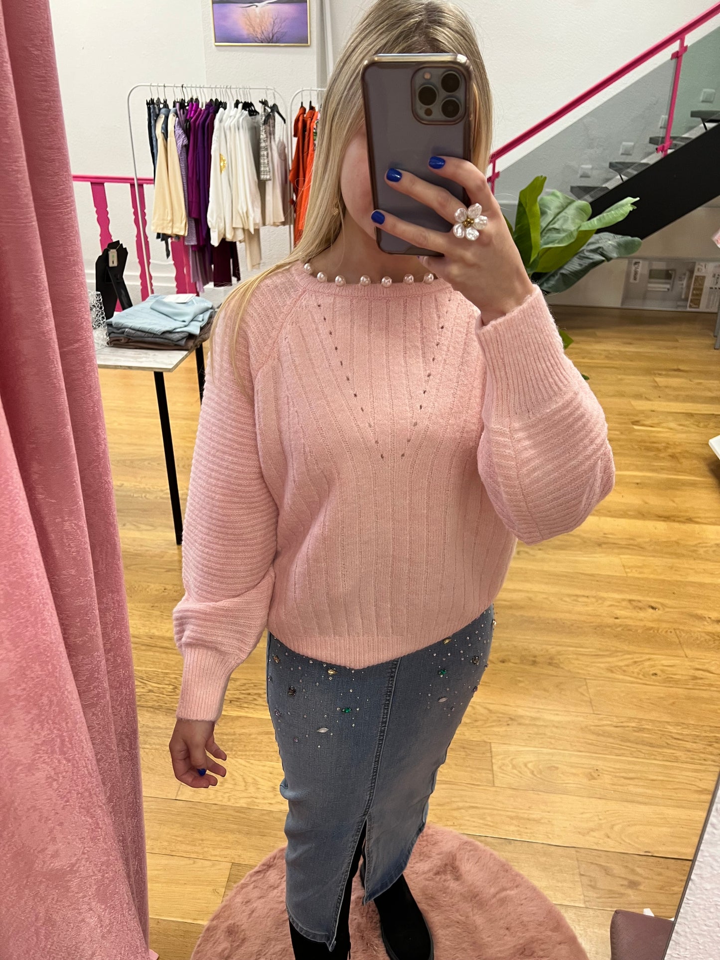 Jersey rosa detalle de perlas