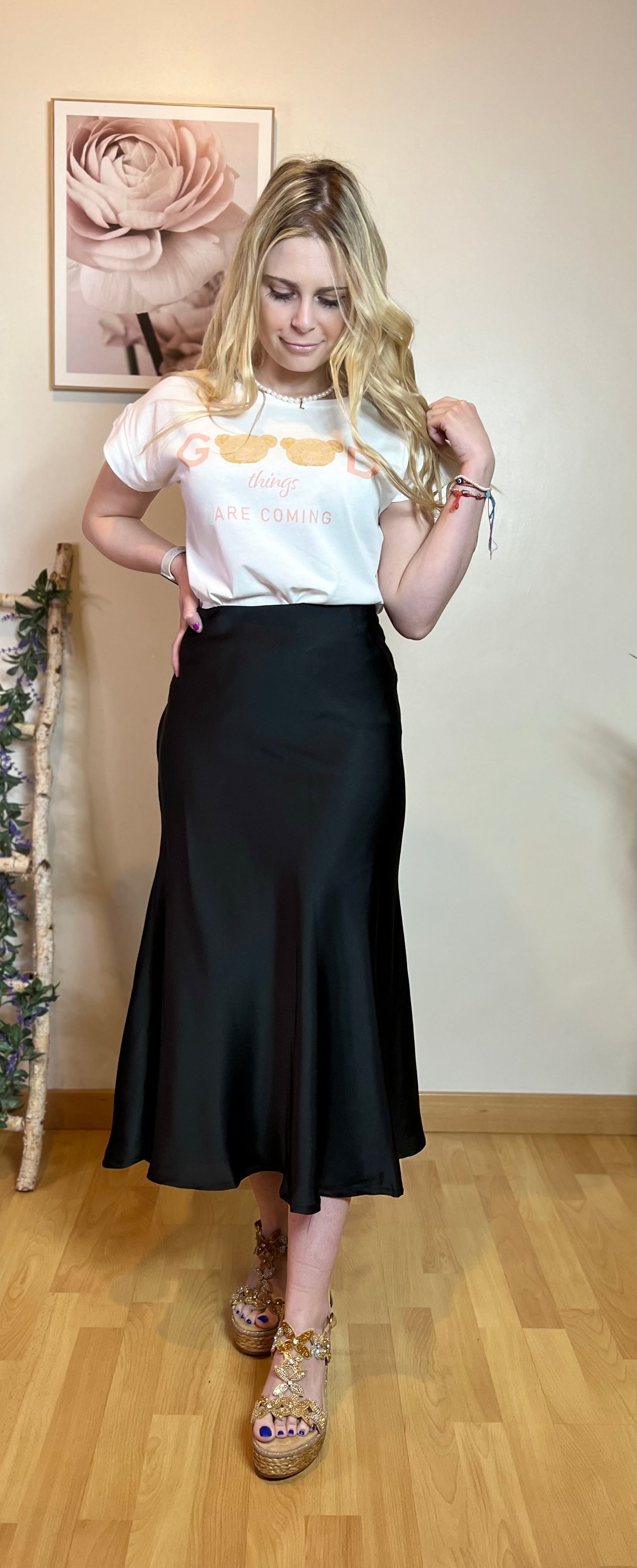 Camiseta good things en tono naranja