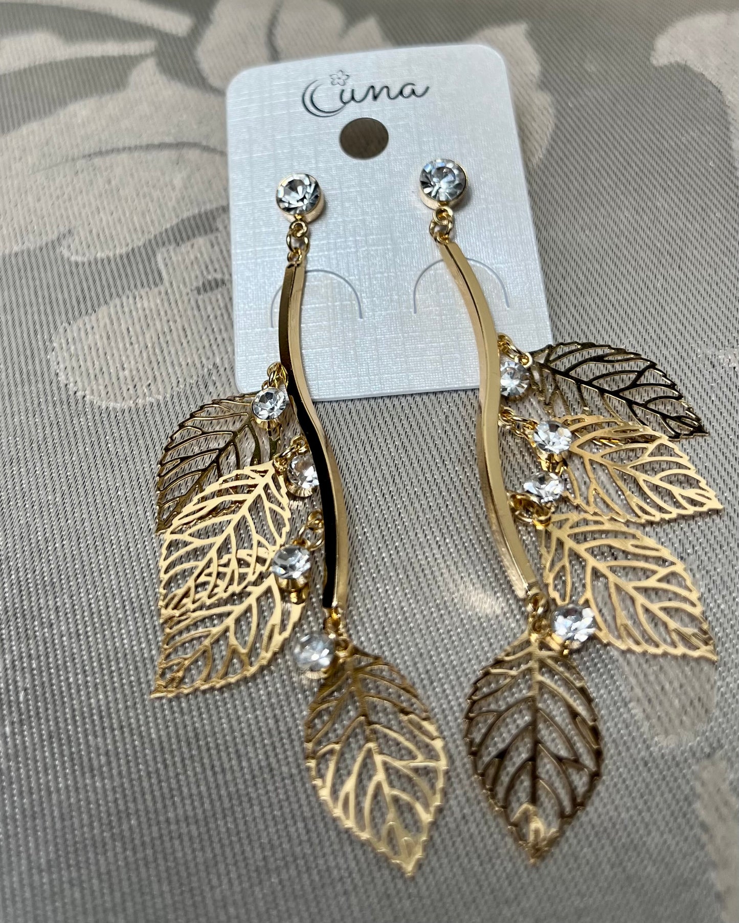 Pendientes hojas dorados