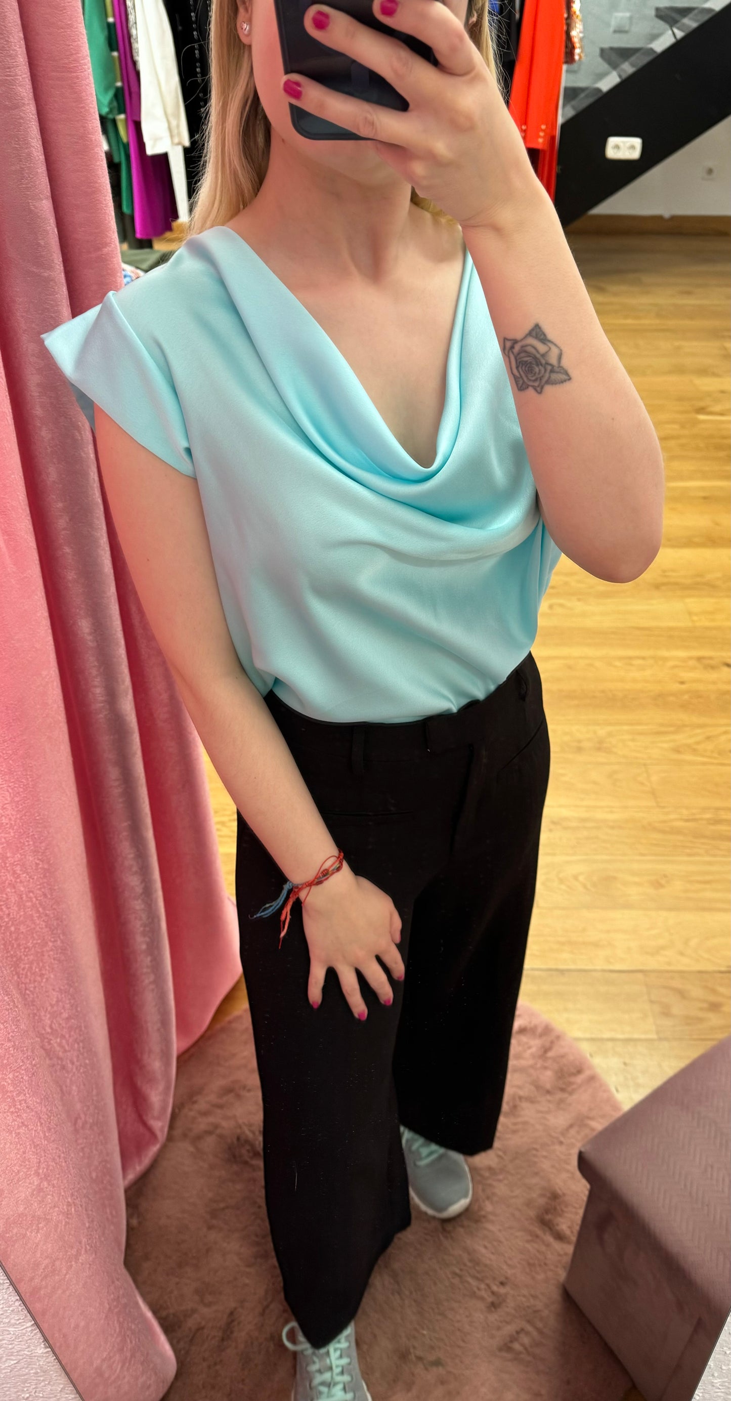 Blusa cuello redondo