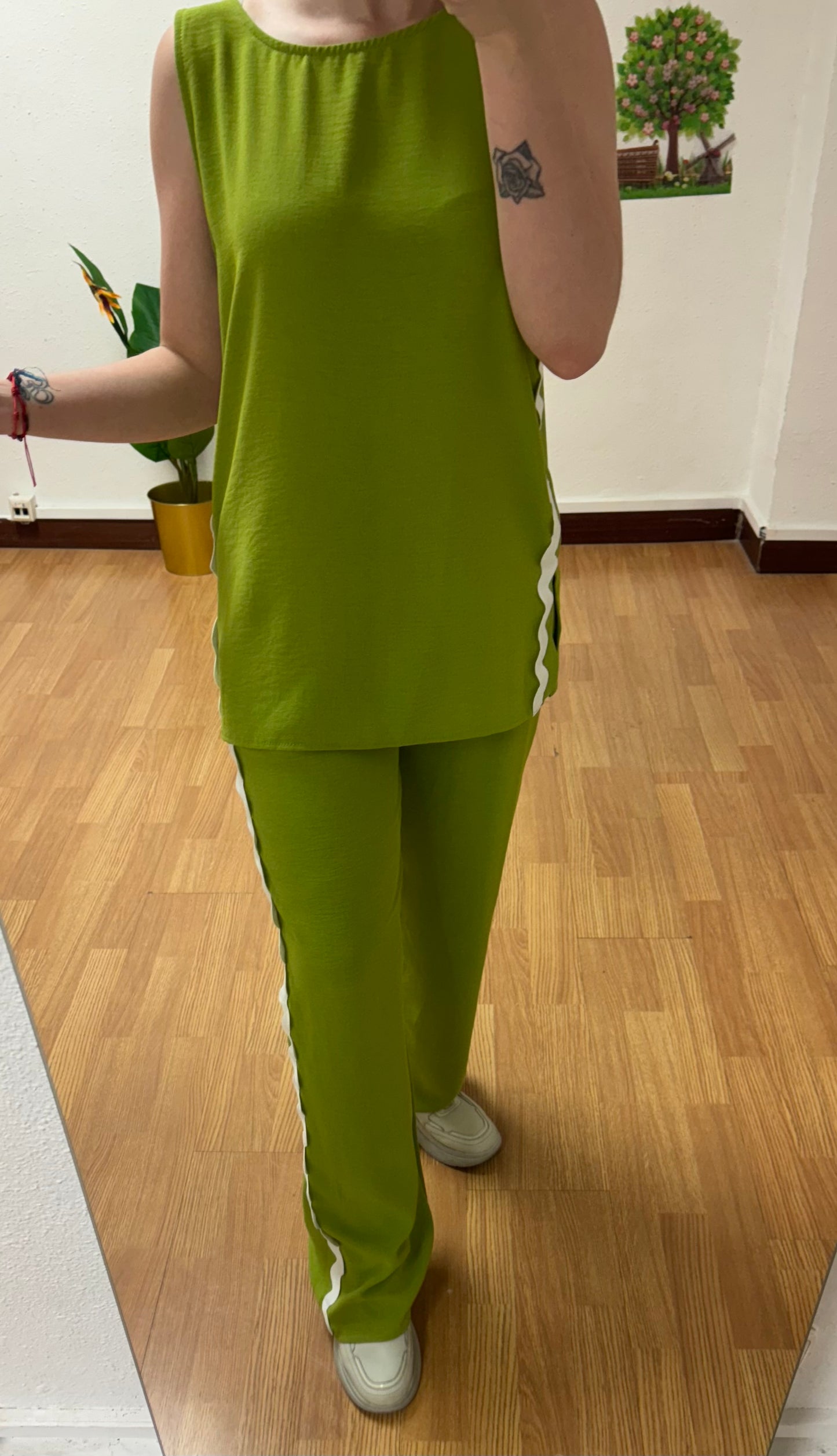 Pantalón verde kiwi