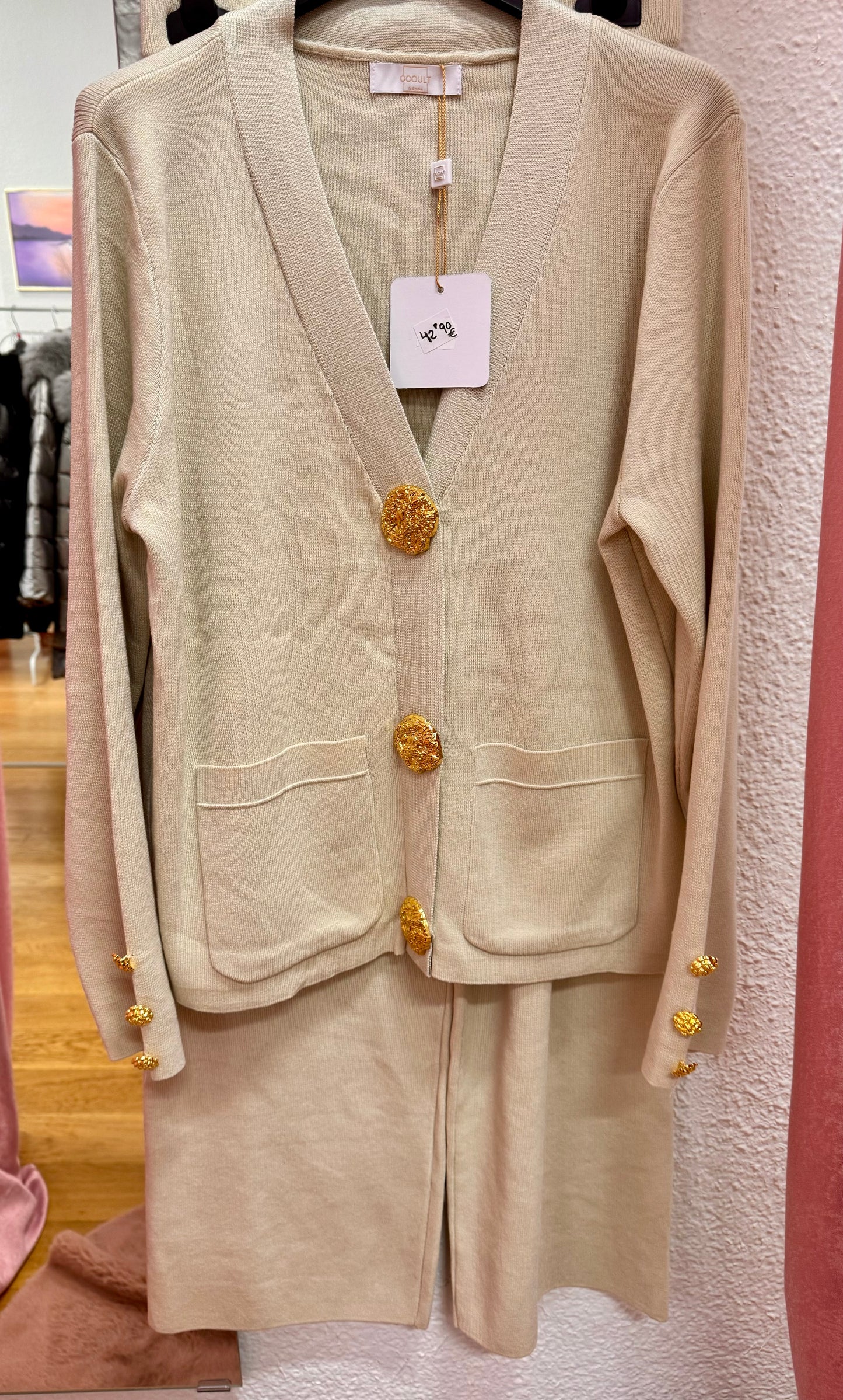Conjunto botones dorados