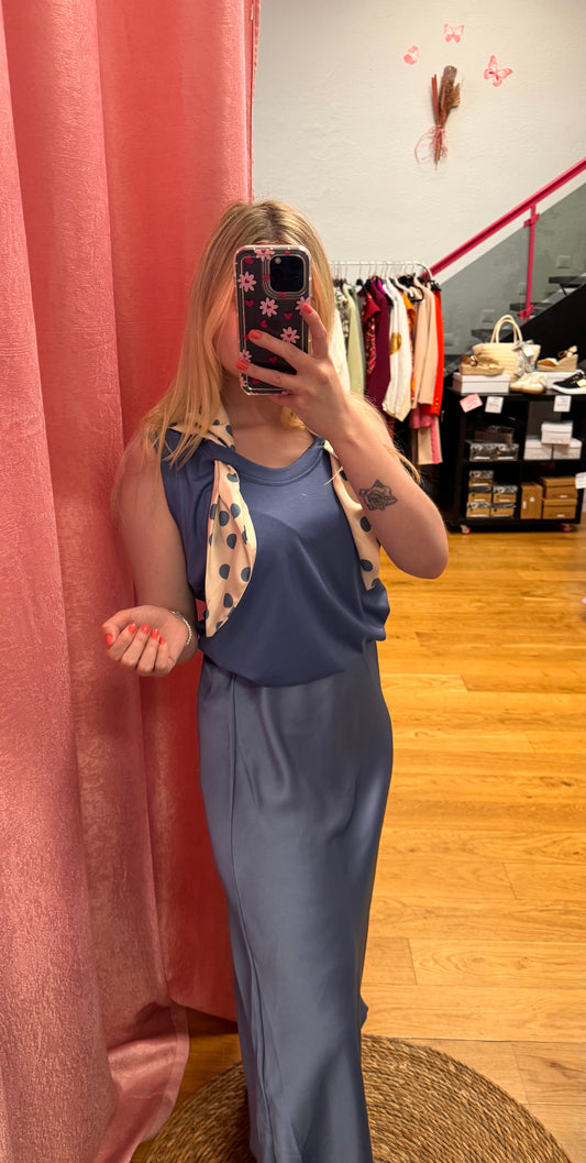 Falda satinada azul