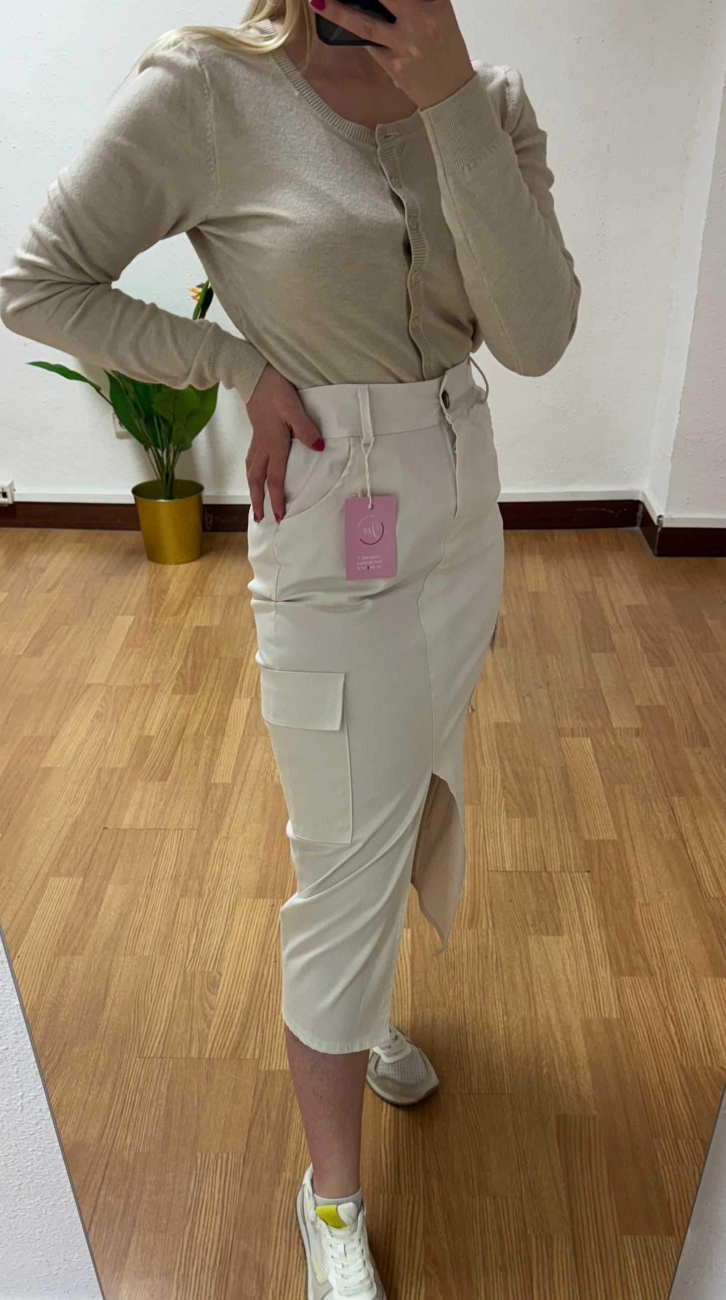 Falda tubo beige