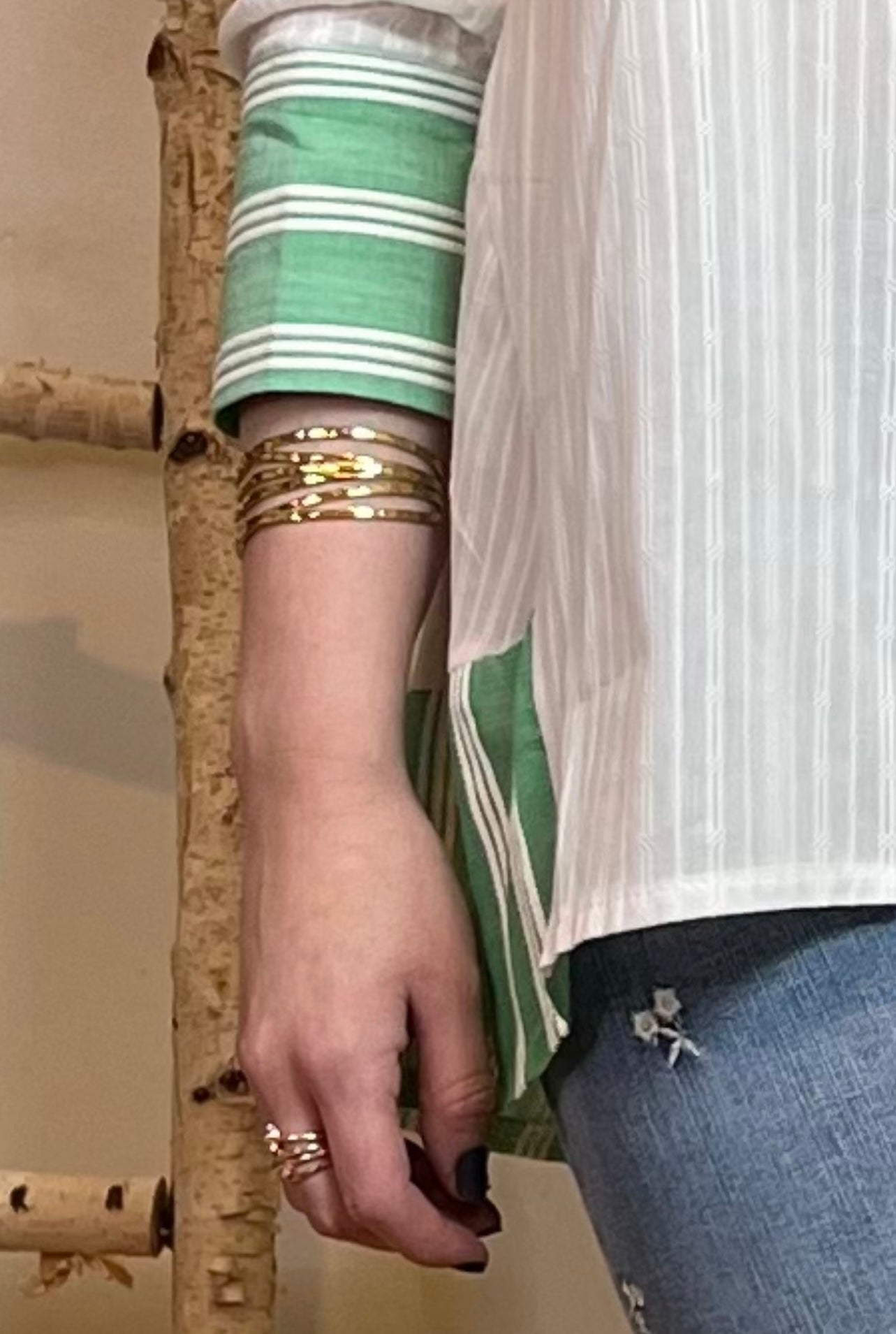 Brazalete cruzado ribete